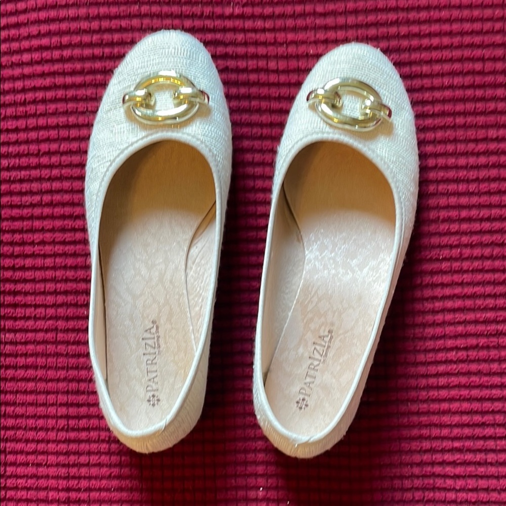 Cream Loafers with Gold Detail